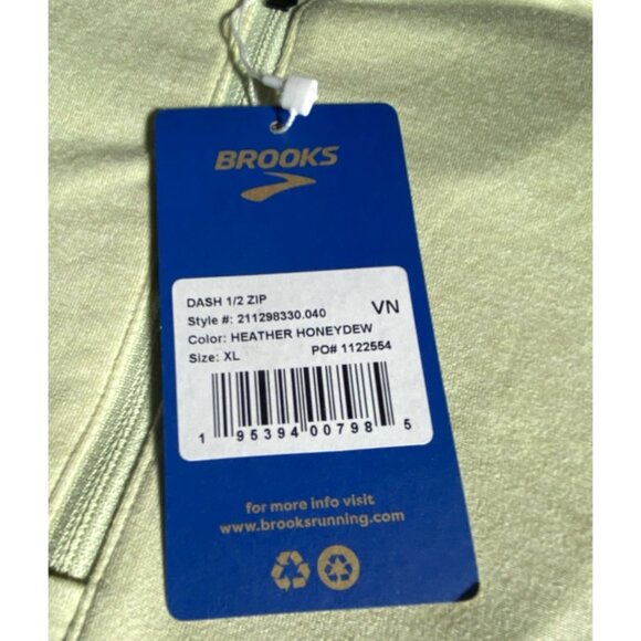 Brooks Mens Size XL Heather Honeydew Dash 1/2 Zip Pullover Thumb Loops Wicking - Picture 2 of 10